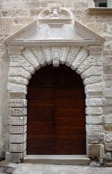 Porte Ã   UzÃ©s, France