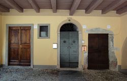 Trois Portes du XVIIÃ¨me SiÃ¨cle