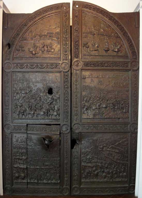 Porte du Chateau Neuf de Naples