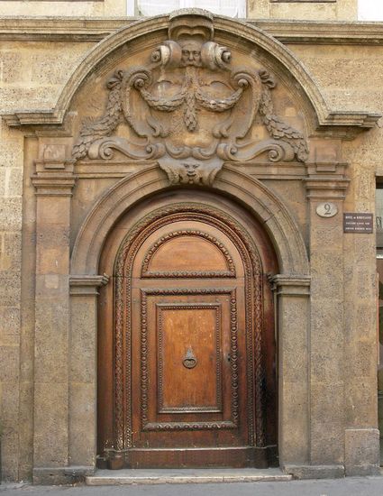Porte de l'Hôtel de Roquesante