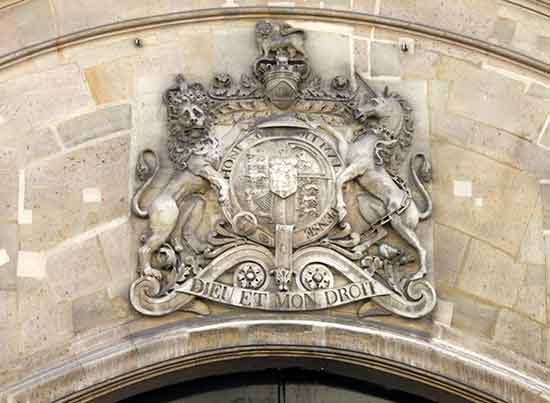 door 37 faubourg st honore paris